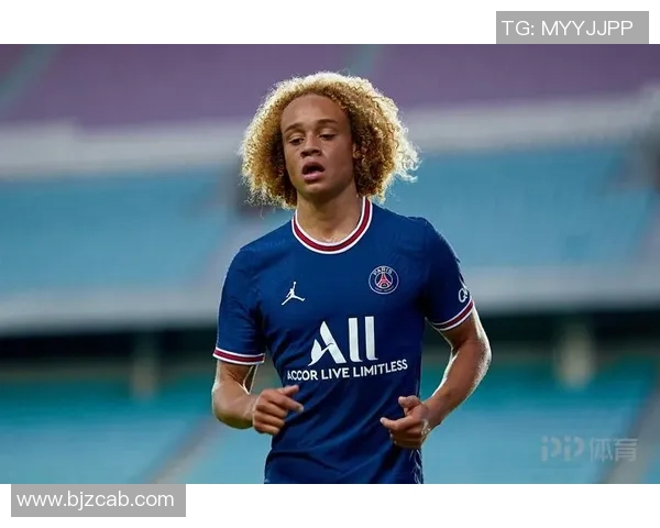 哈维西蒙斯:新星崛起的足球天才与未来之路探讨